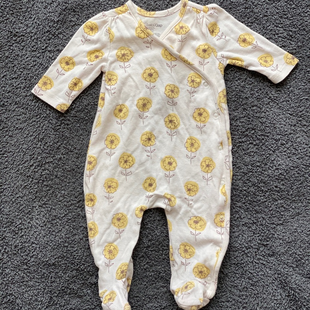 BabyGap Girls Footed One Piece Size 0-3 Months